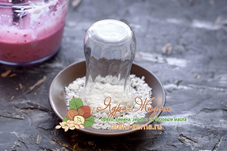 Смузи с кокосовым молоком, черной смородиной и мороженым рецепт в домашних условиях
