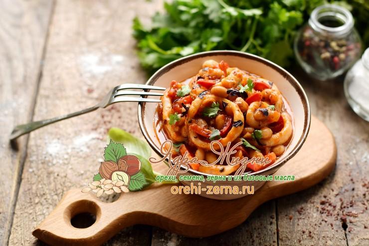 Кальмары с фасольюв томате: пошаговый рецепт в домашних условиях