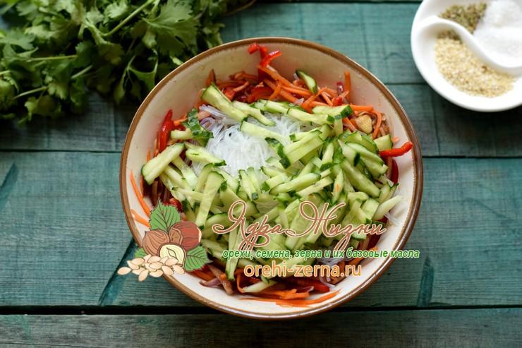 салат с фунчозой и овощами по-корейски рецепт в домашних условиях