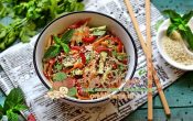 Миниатюра к статье Интересный салат с фунчозой и овощами по-корейски — пошаговый рецепт в домашних условиях